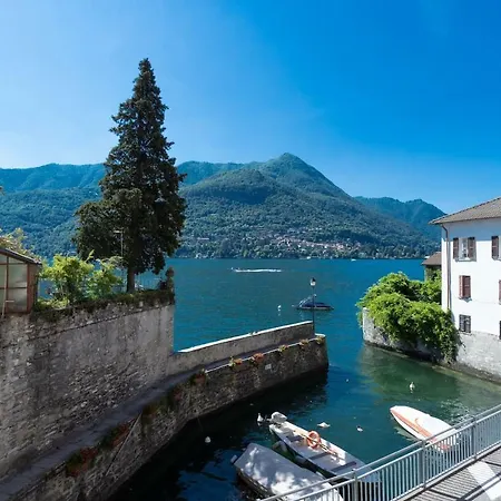 Romantic Pier By Rent Carate Urio