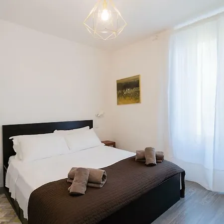 Romantic Pier Daire Carate Urio