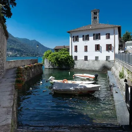 Romantic Pier Carate Urio